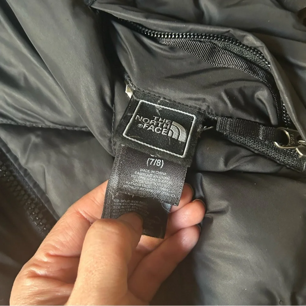 North Face | Reversible Puffer Jacket in Black and Plaid